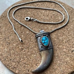 VINTAGE Navajo Bear Claw Pendant HAND CRAFTED with sterling silver & turquoise!